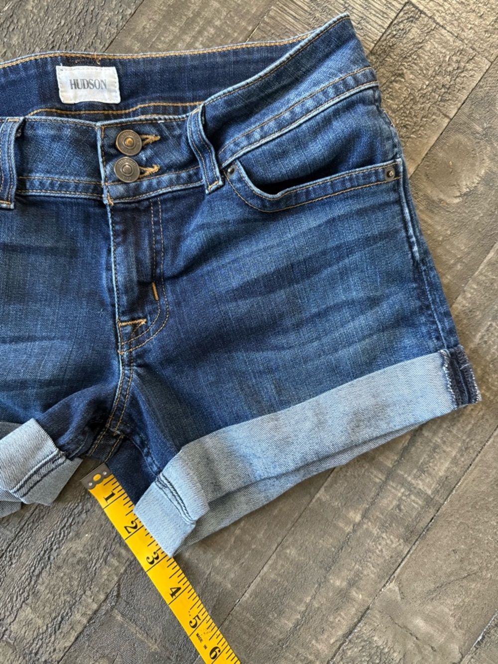 Hudson Ruby Denim Shorts Cuffed Mid Thigh Stretch Jean Short Flap Pocket Size 27 - Picture 9 of 9